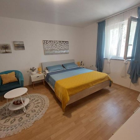 Apartmani Anica Risika Kültér fotó