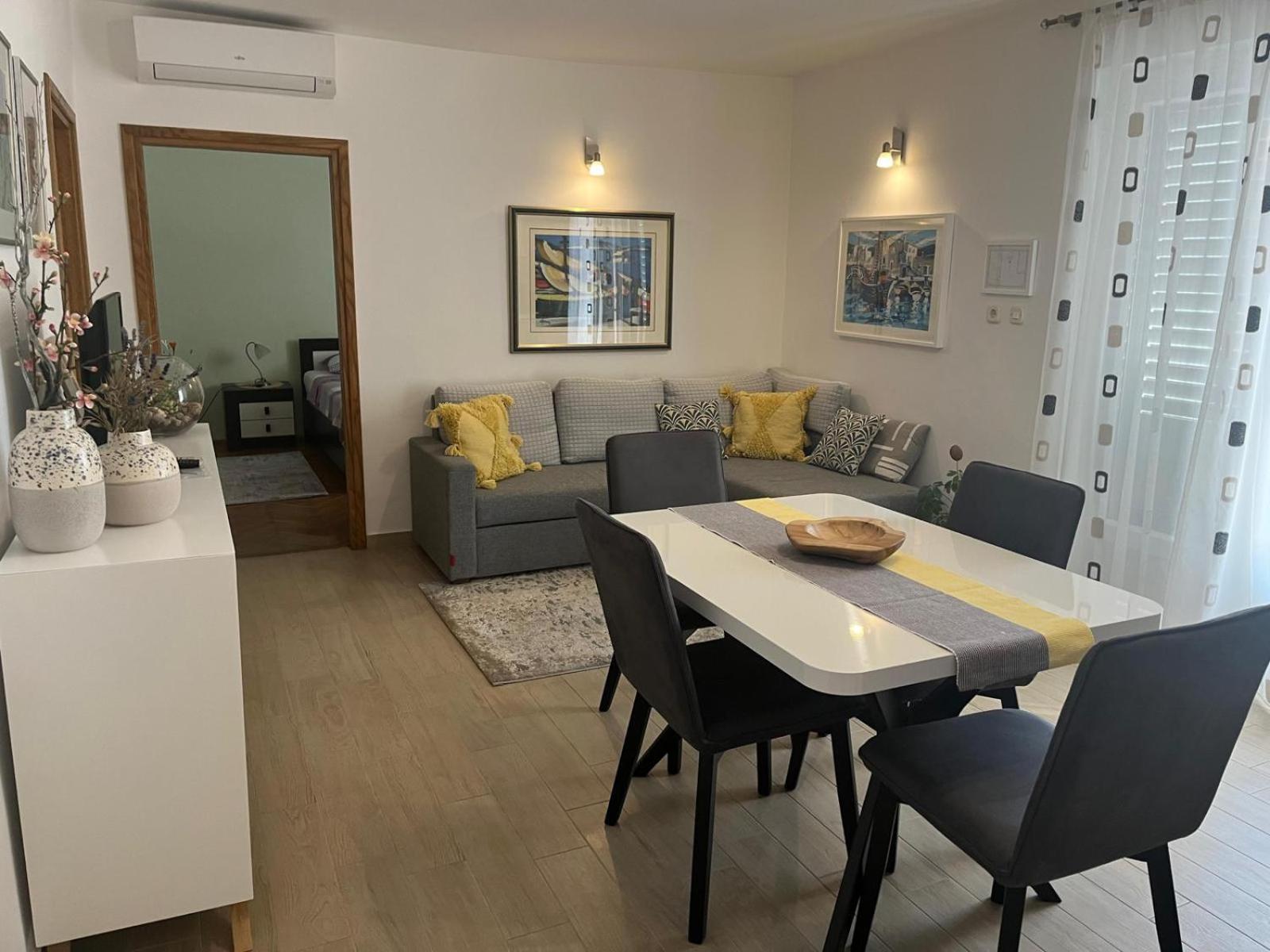 Apartmani Anica Risika Kültér fotó
