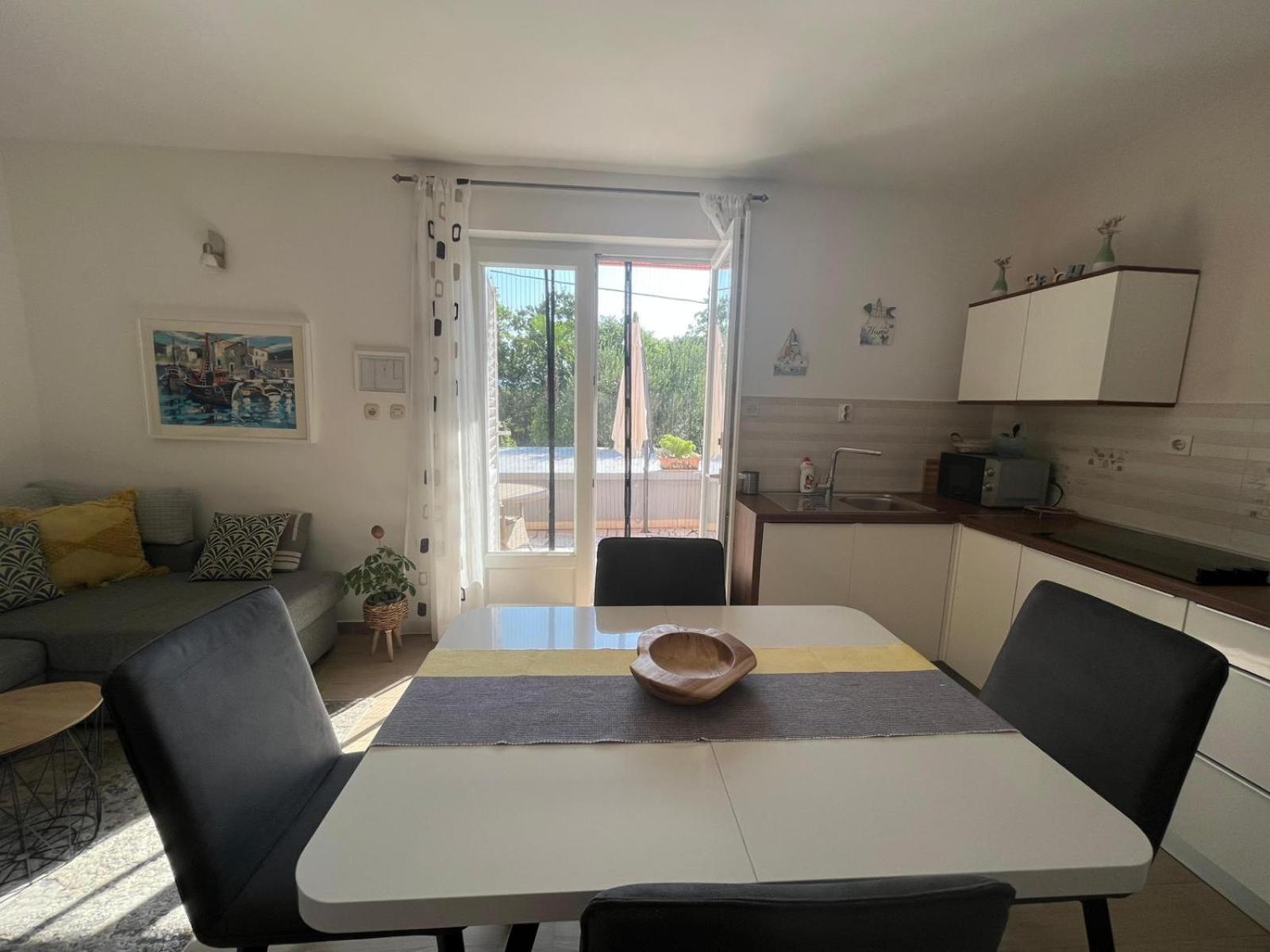 Apartmani Anica Risika Kültér fotó