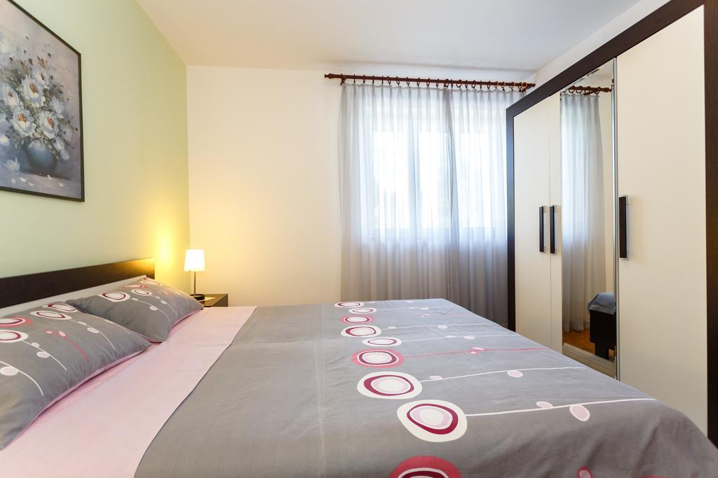 Apartmani Anica Risika Kültér fotó