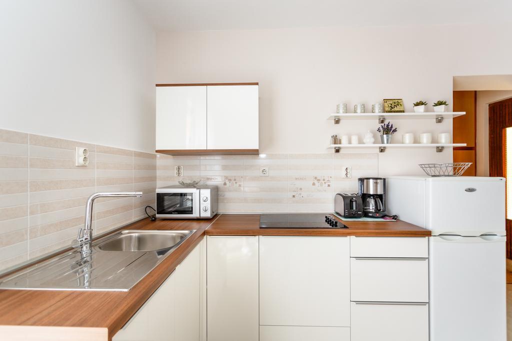 Apartmani Anica Risika Kültér fotó