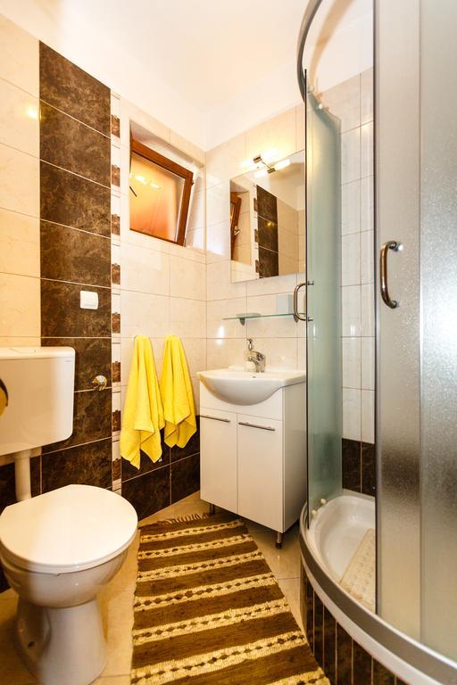 Apartmani Anica Risika Kültér fotó