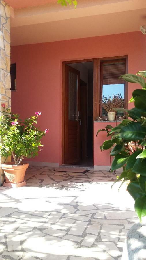 Apartmani Anica Risika Kültér fotó